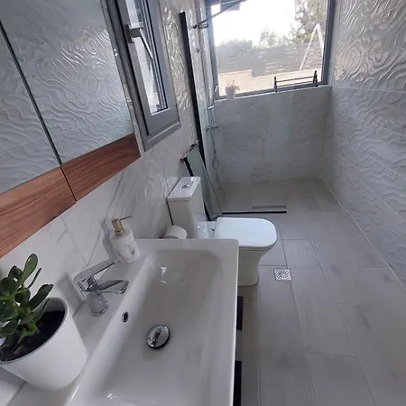 Ninemia * Nydri (Lefkada)