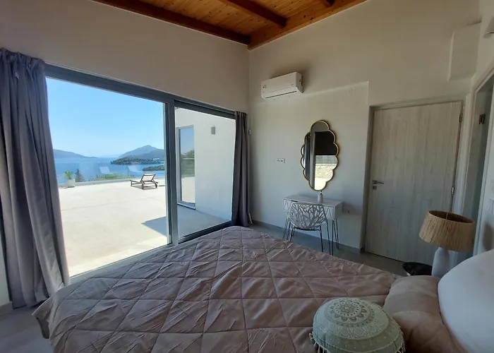 Ninemia * Nydri (Lefkada)